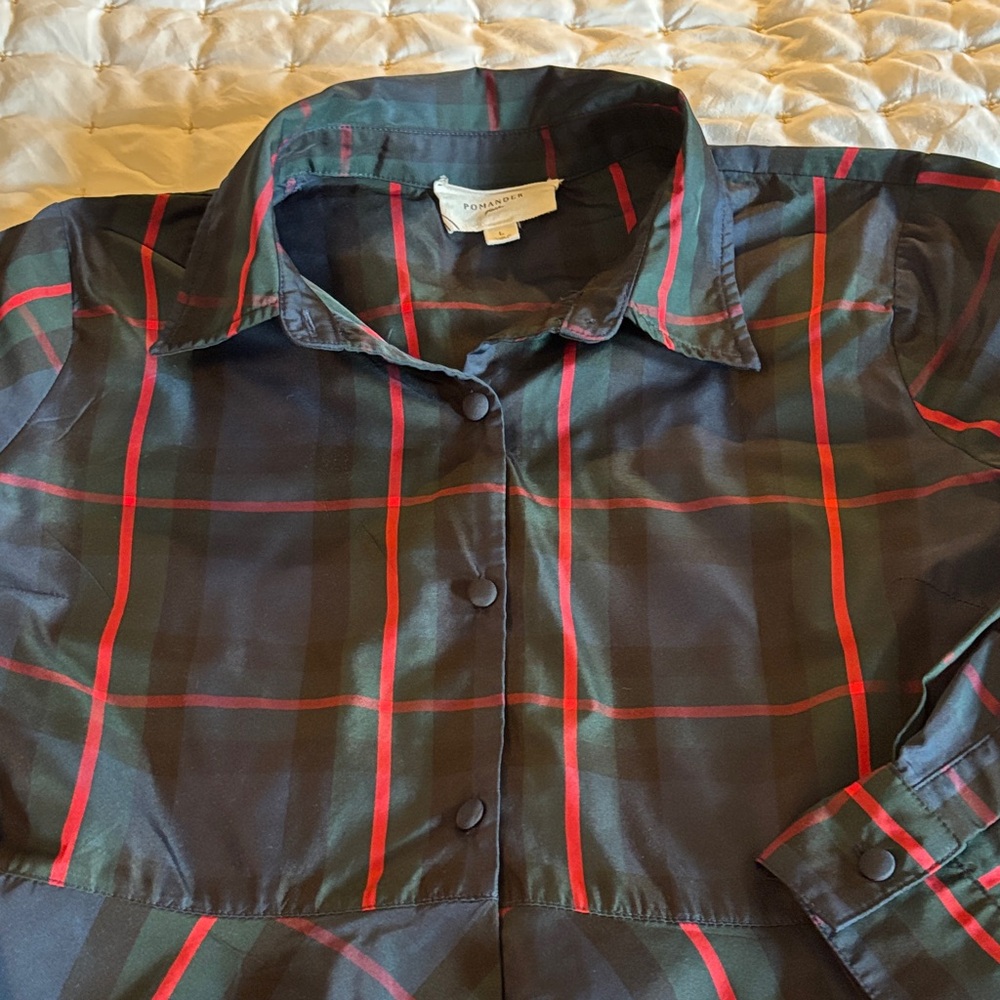 Pomander Place women’s top